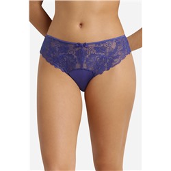 Braga clásica con encaje