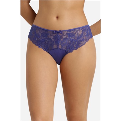 Braga clásica con encaje