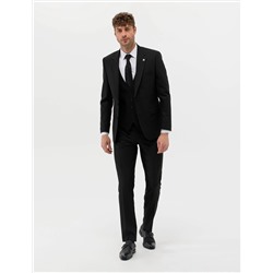 Yelekli Siyah Takım Elbise