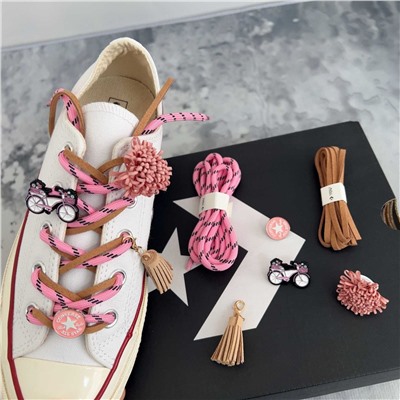 Модный  яркий набор подвесов для кед (4 цвета)