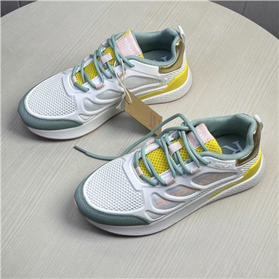 Детские кроссовки, экспорт  РЕПЛЭ*Й