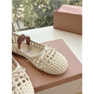 верхняя версия Miu Miu полые тканые туфли Miu Miu женские атласные балетки с бантом, украшенные бантом, эксклюзивная высокая версия Miu Mi*2025, весна с плоским низом, разработка Zp,