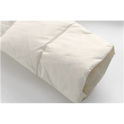 Утеплённая лёгкая куртка с воротником стойкой