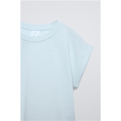T-SHIRT WITH TURN-UP SLEEVES