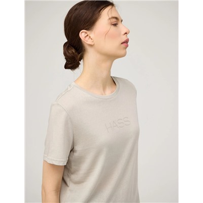 Бежевая базовая футболка HASS