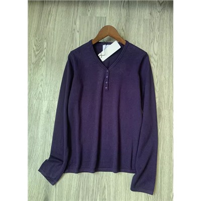 Женская трикотажная кофта на пуговицах