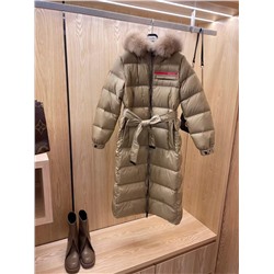 Распродажа  пуховик люкс prad* мех натуральный