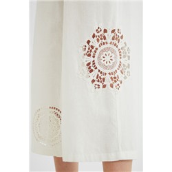 Pantalón culotte cropped bordados