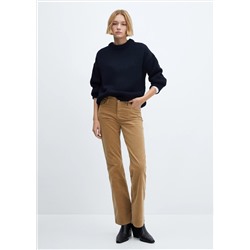 Pantalón flare tiro medio pana