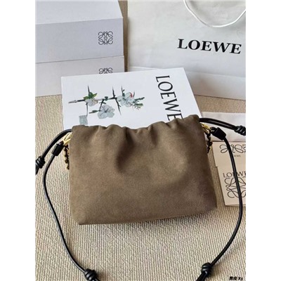 Стильная замшевая сумка  LOEW*E