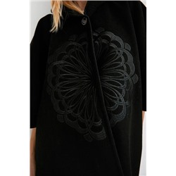Poncho capucha bordado