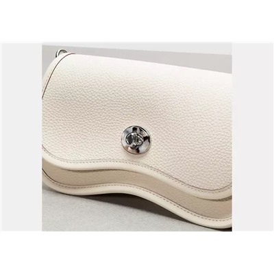 Wavy Dinky Bag In Coachtopia Leather