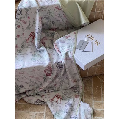 Нежное, шёлковое, приятное, волшебное покрывало - легкое одеяло от Dio*r