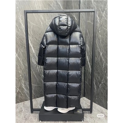 Длинный пуховик  Moncle*r