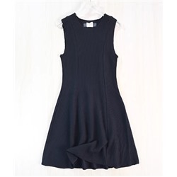 Женское платье без рукавов