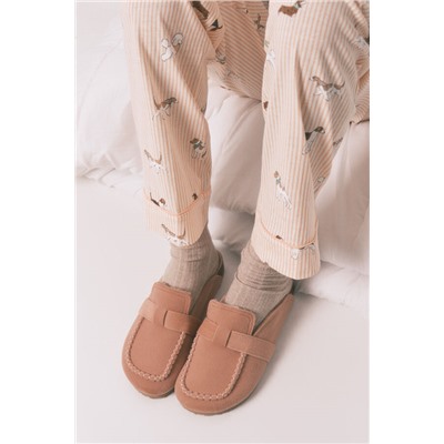 Zapatillas tipo zueco ante rosa