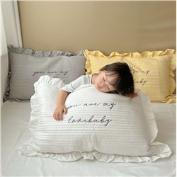 Какая нежность 🥰  Стеганая кружевная наволочка с вышивкой 💓