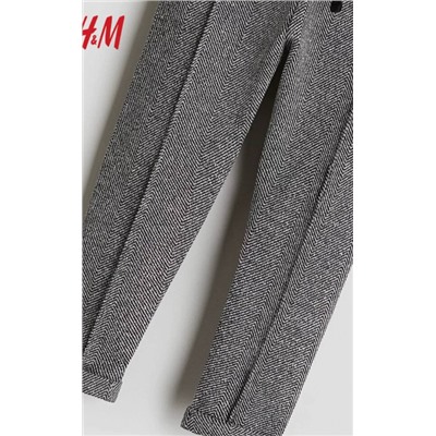 Детские классические брюки  H&M  оф сайт  Материал: 73% полиэстер, 25% вискоза, 2% спандекс