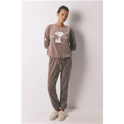 Pijama largo terciopelo elástico marrón Snoopy