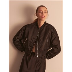 Bomberjacke aus recyceltem Stoff