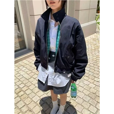 Стильная укороченная куртка-бомбер с воротником стойкой МИУ МИ*У