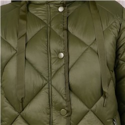 Женская легкая стеганая куртка с капюшоном