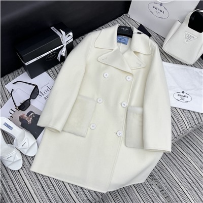 Распродажа Настоятельно рекомендуем серию ранней осени и зимы 2023 года Пра* кашемировое пальто средней длины с лацканами, карманы из шерстяного меха, карман с надписью с логотипом, два цвета