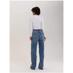 Джинсы-трубы женские