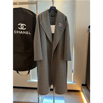 Высококачественная 90 ультратонкая шерсть + 10 кашемир] Высококлассное пальто-халат CHANE'L, этот цвет очень красивый. Верхняя часть французского бордоского красного цвета абсолютно роскошна и элегантна, с небольшой ароматной бриллиантовой брошью, изысканная и красивая, 100% ультратонкая шерстяная ткань, мягкая ~ Один размер подходит всем, обхват груди 120, длина 112, , флэш-распродажа