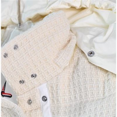 Женская куртка с отстегивающимся капюшоном MONCLE*R