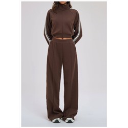 Женский спортивный костюм