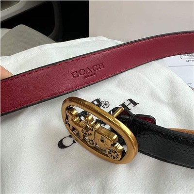 Ретро-ремень КОУ*Ч изготовлен из гладкой кожи