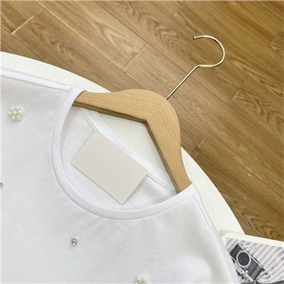 Женская футболка с бусинами МАА*Г