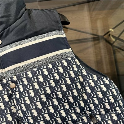 Двухсторонняя жилетка   Christia*n Dio*r  Унисекс модель