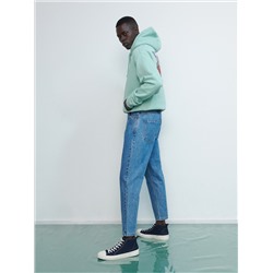 Jeans im Carrot-Fit mit tieferem Schritt