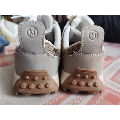 Кроссовки для девочек и мальчиков