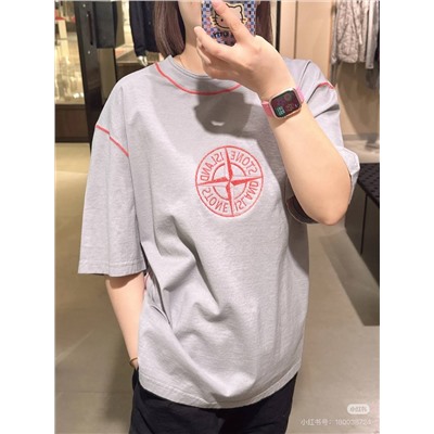 Футболка с вышитым логотипом на груди  2 цвета