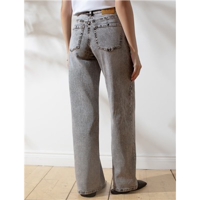 Прямые джинсы с декоративной стиркой из эластичного денима средней плотности