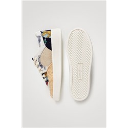 Zapatilla patch con rafia