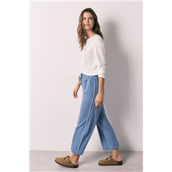 Conjunto de pantalón y camiseta