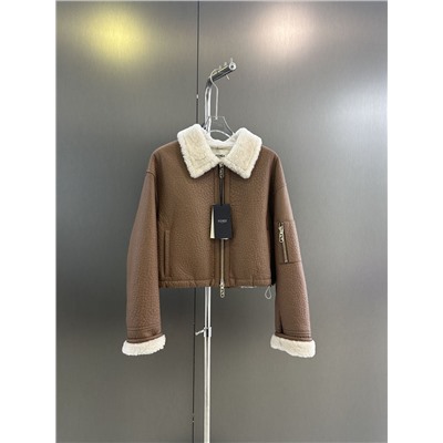 Fendi 2024 AW цельная импортная короткая куртка из немецкого меха с крокодиловым узором Оборудование и детали отлиты по индивидуальному заказу.