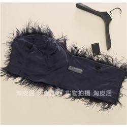 Топ massim*o со страусиными перьями красивого цвета ночного неба 😍 топ прям широкий, по длине пупок закрывает!