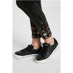 Sneakers efecto piel bordado lentejuelitas