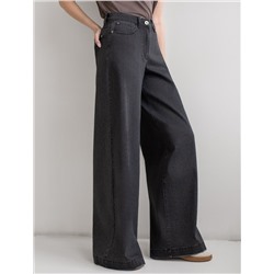 Широкие джинсы с декоративной стиркой из эластичного плотного денима