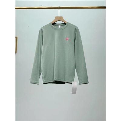 Лонгслив Изящный вышитый логотип бренда, ткань из чистого хлопка. Он эластичен и очень приятен на ощупь. На ощупь он напоминает воск и настолько удобен, что заставляет вас плакать ~ Даже если вы носите его слой за слоем, он не ощущается. раздутый и удобно сидит. Детали ручной работы очень хороши, и он также очень подходит для ежедневных поездок на работу и занятий спортом. Его можно носить отдельно или как внутренний слой. Это очень практично!