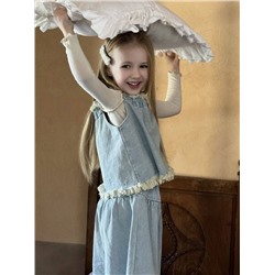 Стильный костюм-двойка: джинсы и топ для девочек 🥰  Материал: хлопок Продавец рекомендует брать размер в соответствии с ростом, если нужно,  чтобы было оверсайз, можно выбрать размер побольше