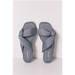 Sandalias planas satén azul grisáceo