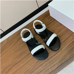 Женские босоножки на плоской подошве   ЗЕ РО*У