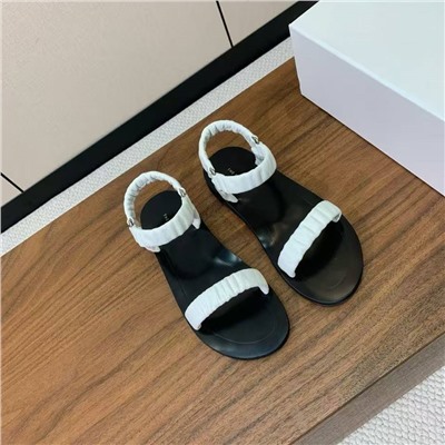 Женские босоножки на плоской подошве   ЗЕ РО*У