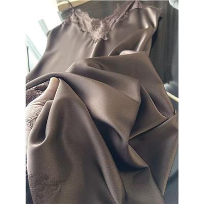 Женское атласное платье комбинация  с асимметричным разрезом спереди, кружевной отделкой и V-образным вырезом (2 цвета)  ЗАР*А